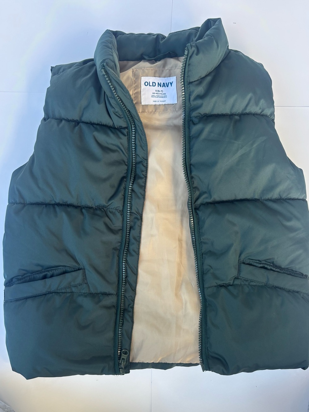 Old Navy Kids Puffer Vest Sz 6-7 olive green